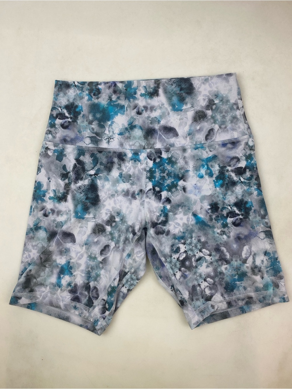 Lululemon Align Shorts Size 8 Blue Floral Print 8”